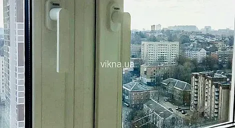 Лоджія-кімната з вікнами Rehau - головне фото